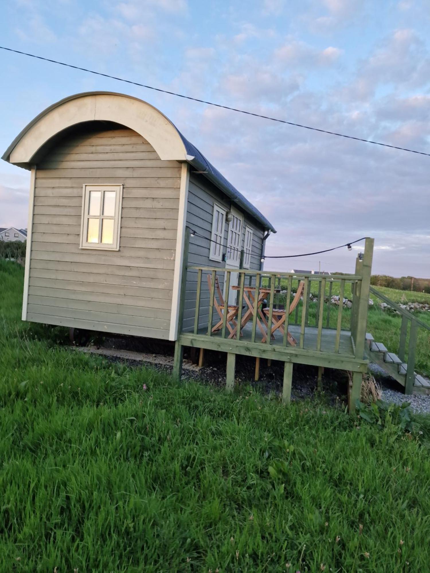 Wild Meadow Huts * Doolin