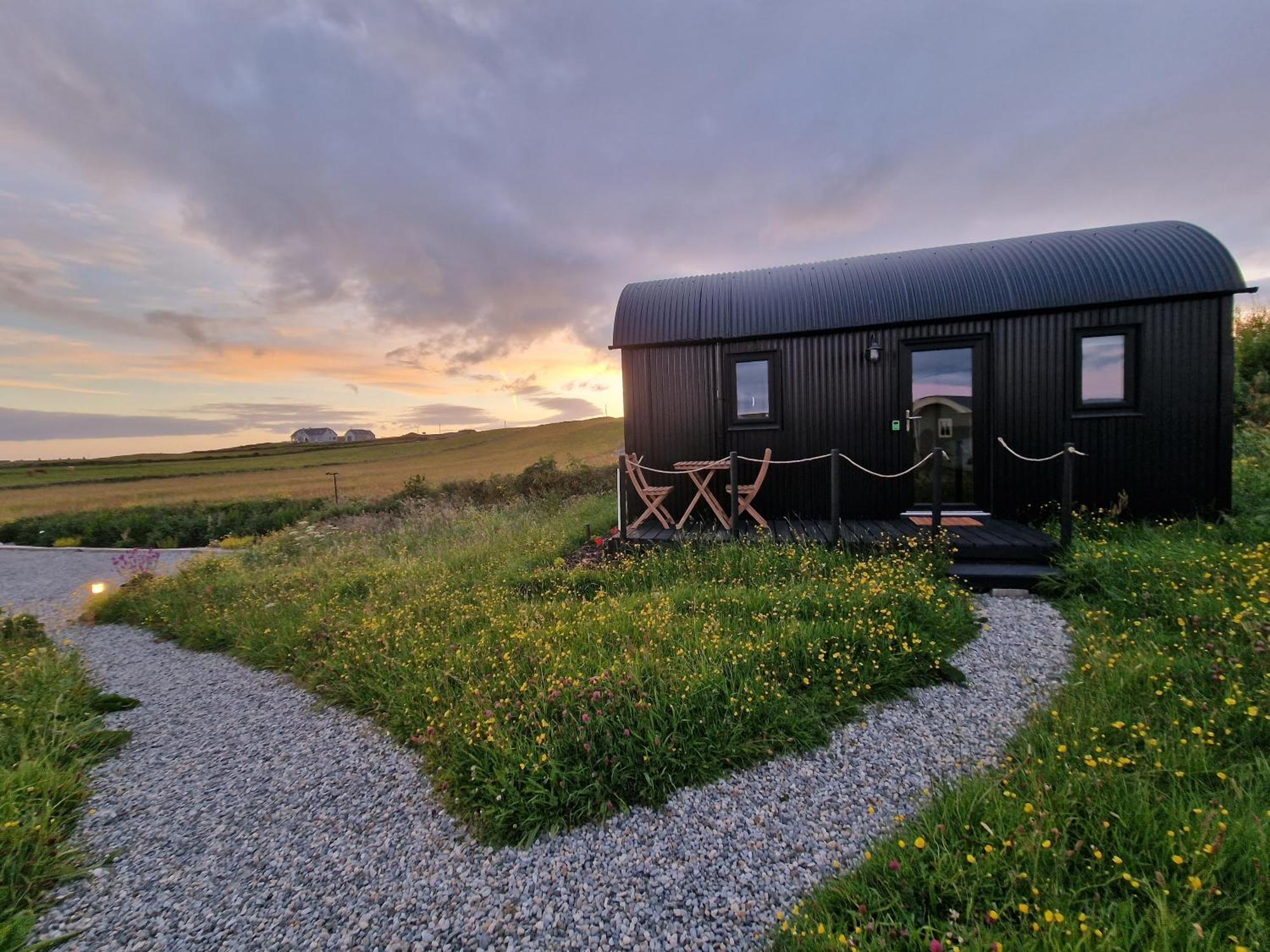 Wild Meadow Huts Hébergement de vacances Doolin